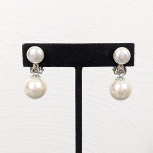 Vintage Japan White Faux Pearl Round Drop Clip On Earrings